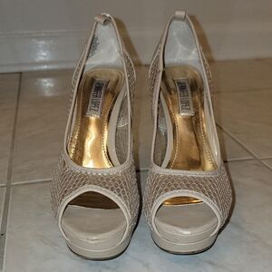 Jennifer Lopez Tan Peep-Toe Heels with Stiletto